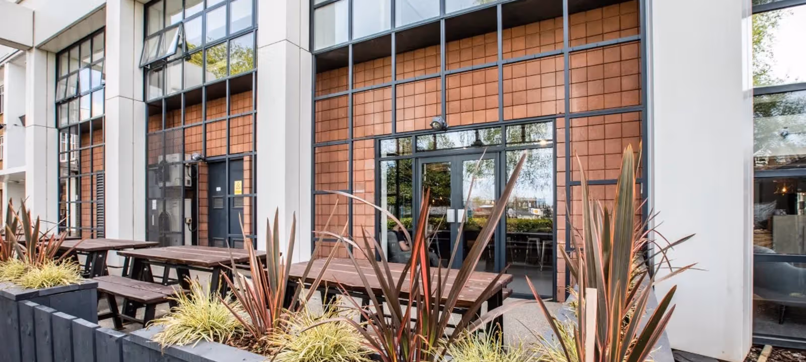 470 Bath Road, Bristol - Image 1