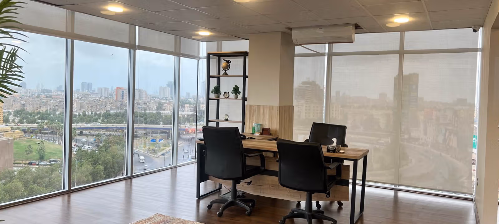 https://officehub.s3.amazonaws.com/Assets/images/10487/Serviced-Office-%28Classic%29-Sindh-Karachi-Plot-8-B--Main-Shahrah-e-Faisal-Rd--Block-ACoSpace%204%20%281%29.jpg