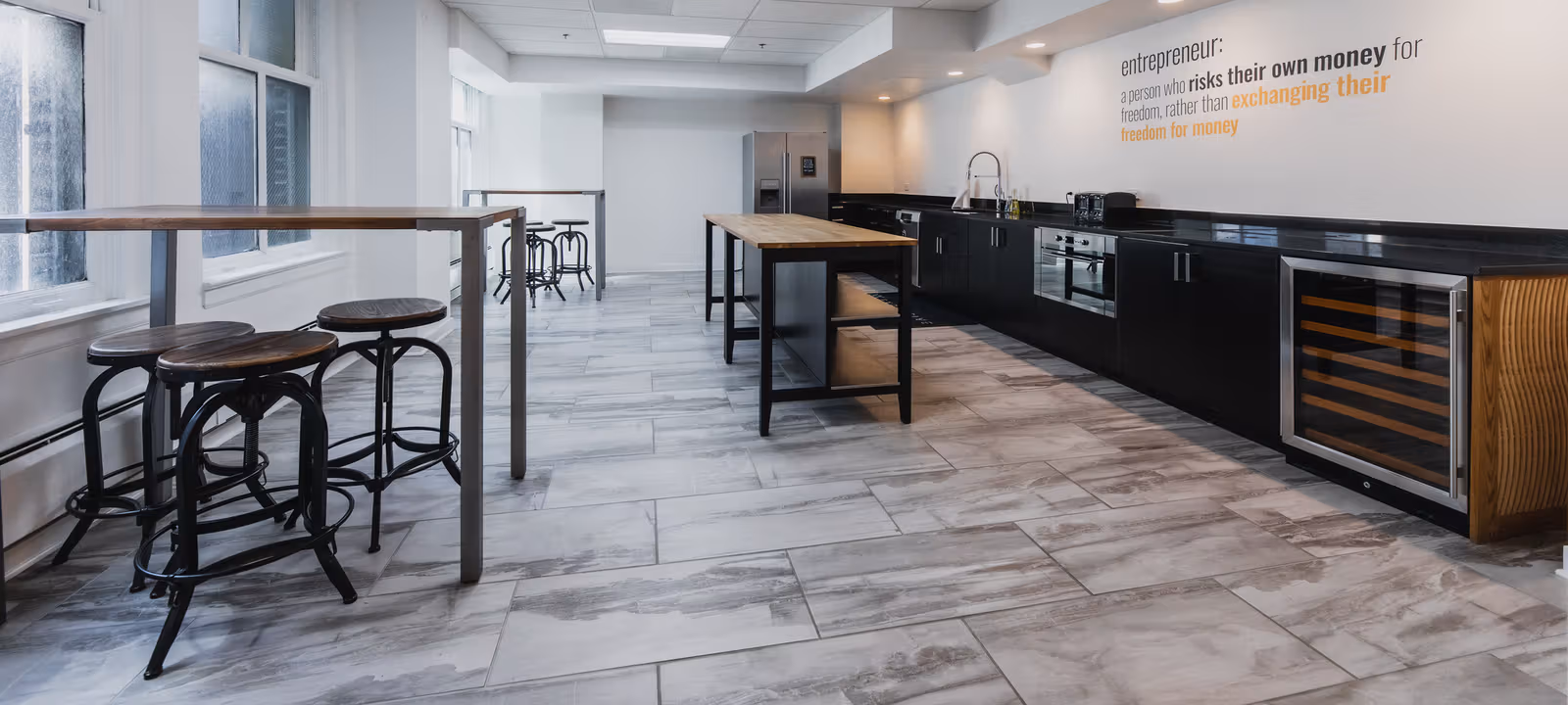 318 W Adams St, Chicago - Image 1