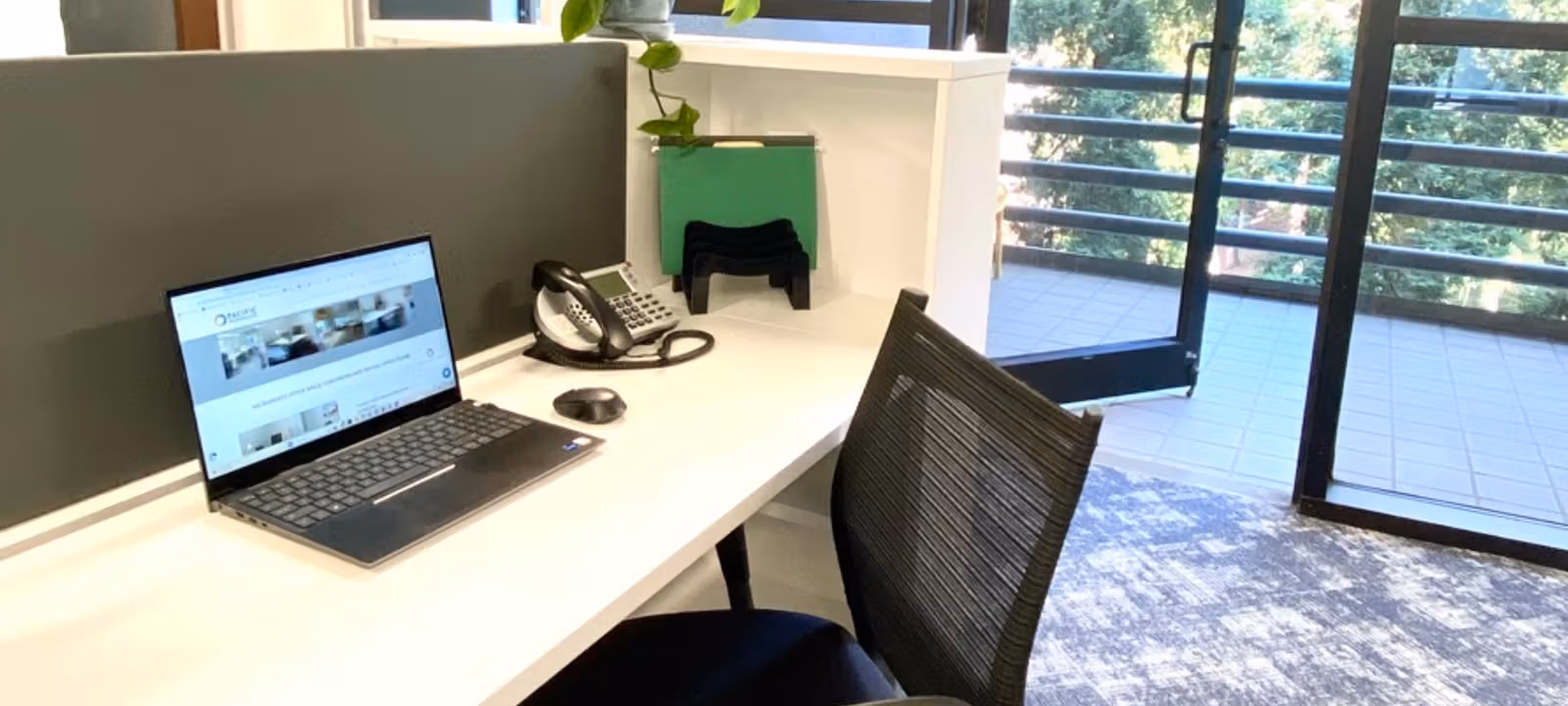 https://officehub.s3.amazonaws.com/Assets/images/10731/Coworking-Space-CA-Sacramento-428-J-St-Dedicated-Desk.jpg