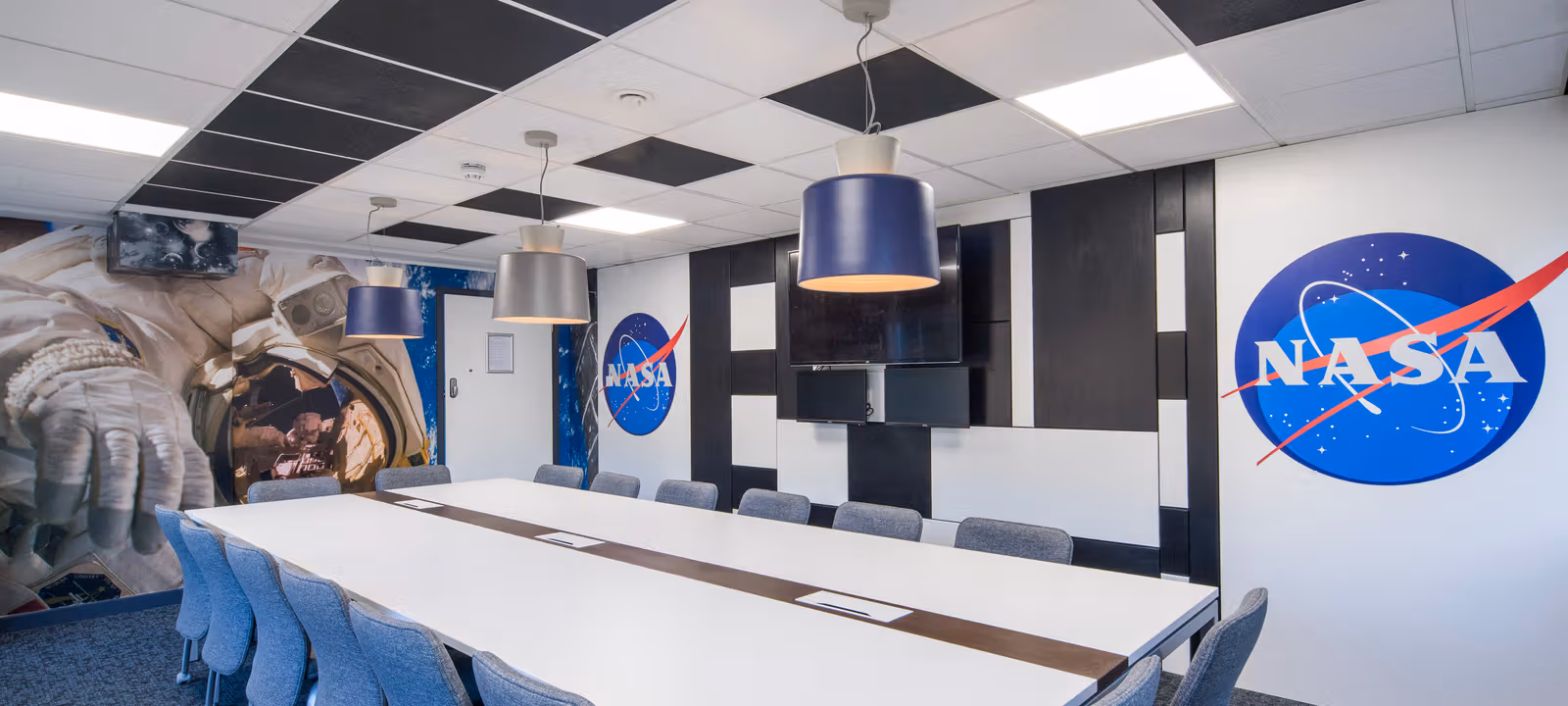 2 Redcliffe Way, Bristol - Image 1