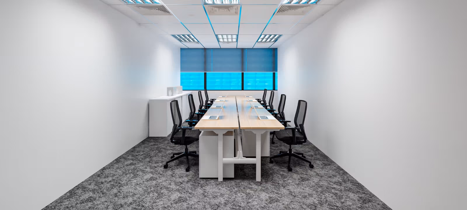 https://officehub.s3.amazonaws.com/Assets/images/131/Serviced-Office-%28Classic%29-Singapore-Singapore-9-Raffles-Place-Level-9-Republic-PlazaExternal%20-%208%20pax%20office.jpg