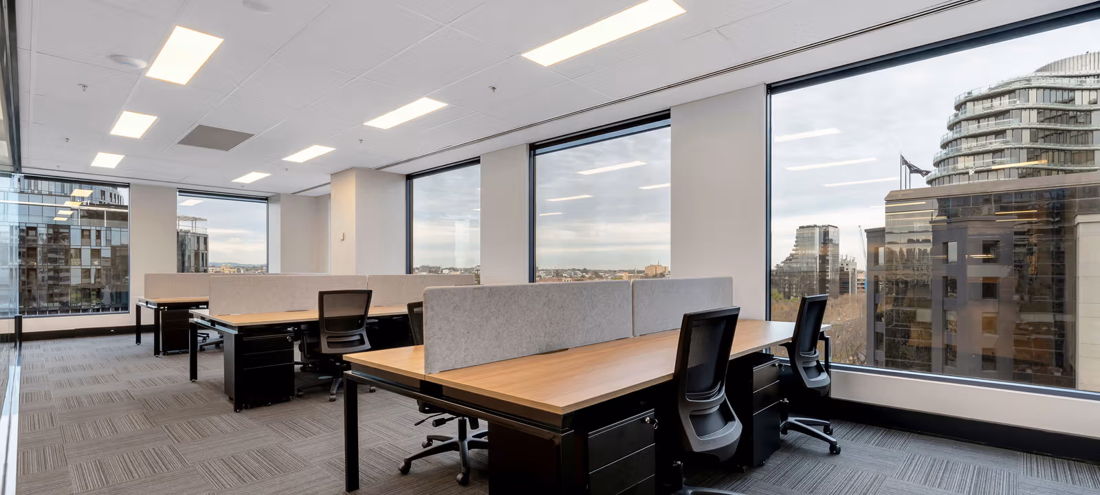 https://officehub.s3.amazonaws.com/Assets/images/13182/Serviced-Office-%28Classic%29-VIC-Melbourne-570-St-Kilda-RoadDSC02823_1.jpg