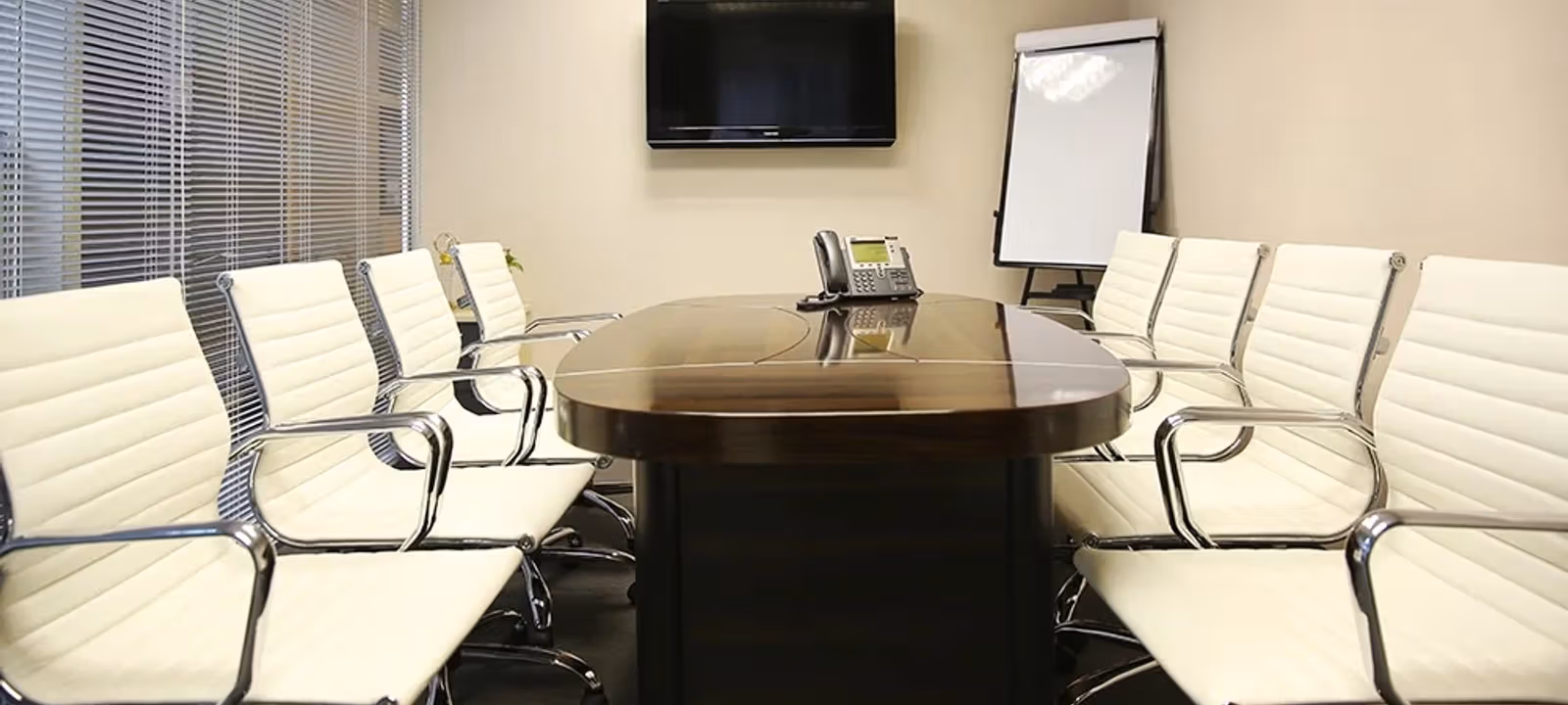 https://officehub.s3.amazonaws.com/Assets/images/1404/Serviced-Office-%28Classic%29-Kowloon-Tsim-Sha-Tsui-East-62-Mody-Road-Meeting-Room.webp