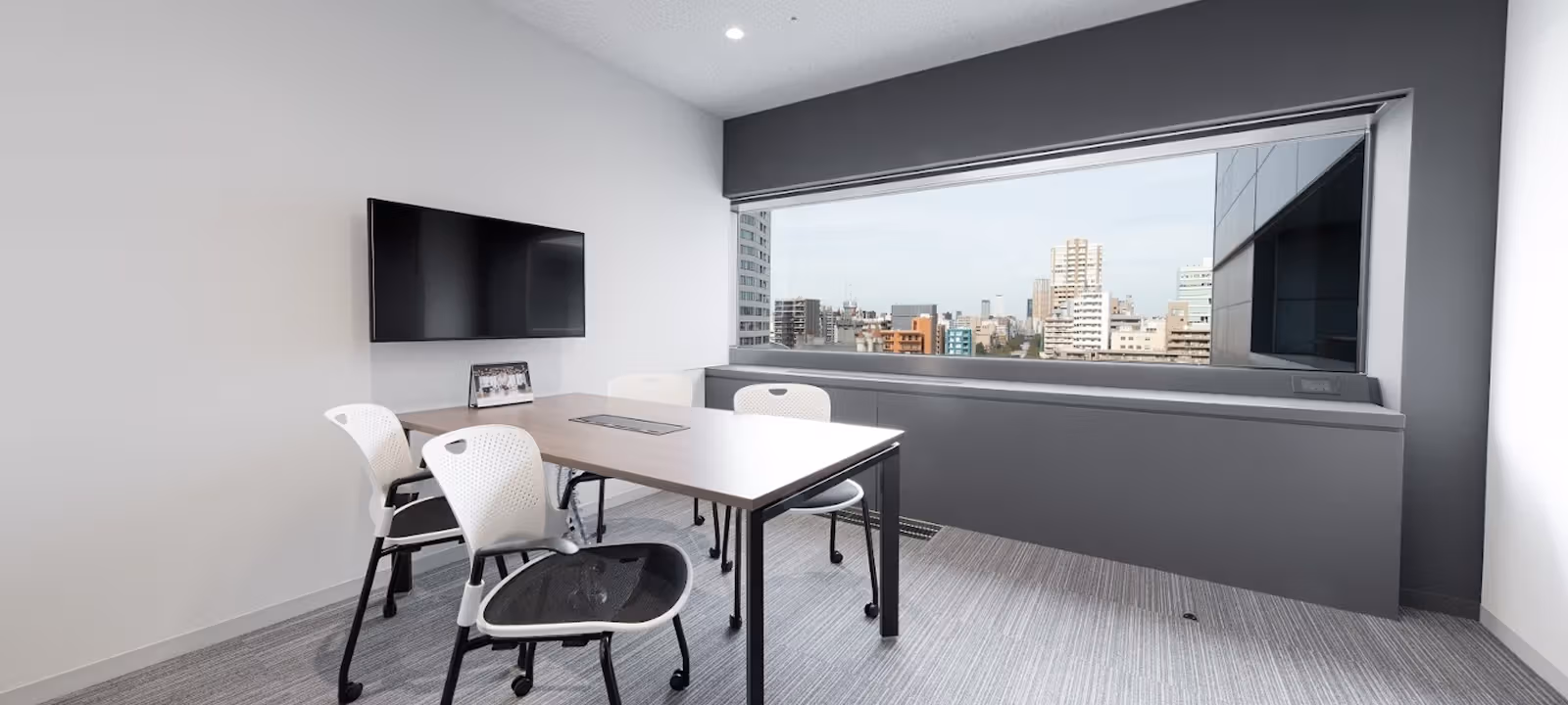 https://officehub.s3.amazonaws.com/Assets/images/14234/Serviced-Office-%28Classic%29-Tokyo-Meguro-ku-1-8-1-Shimomeguro-ARC49meetingroom.jpg