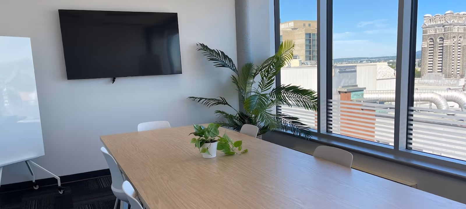 585 Boulevard Charest E, Québec - Image 1