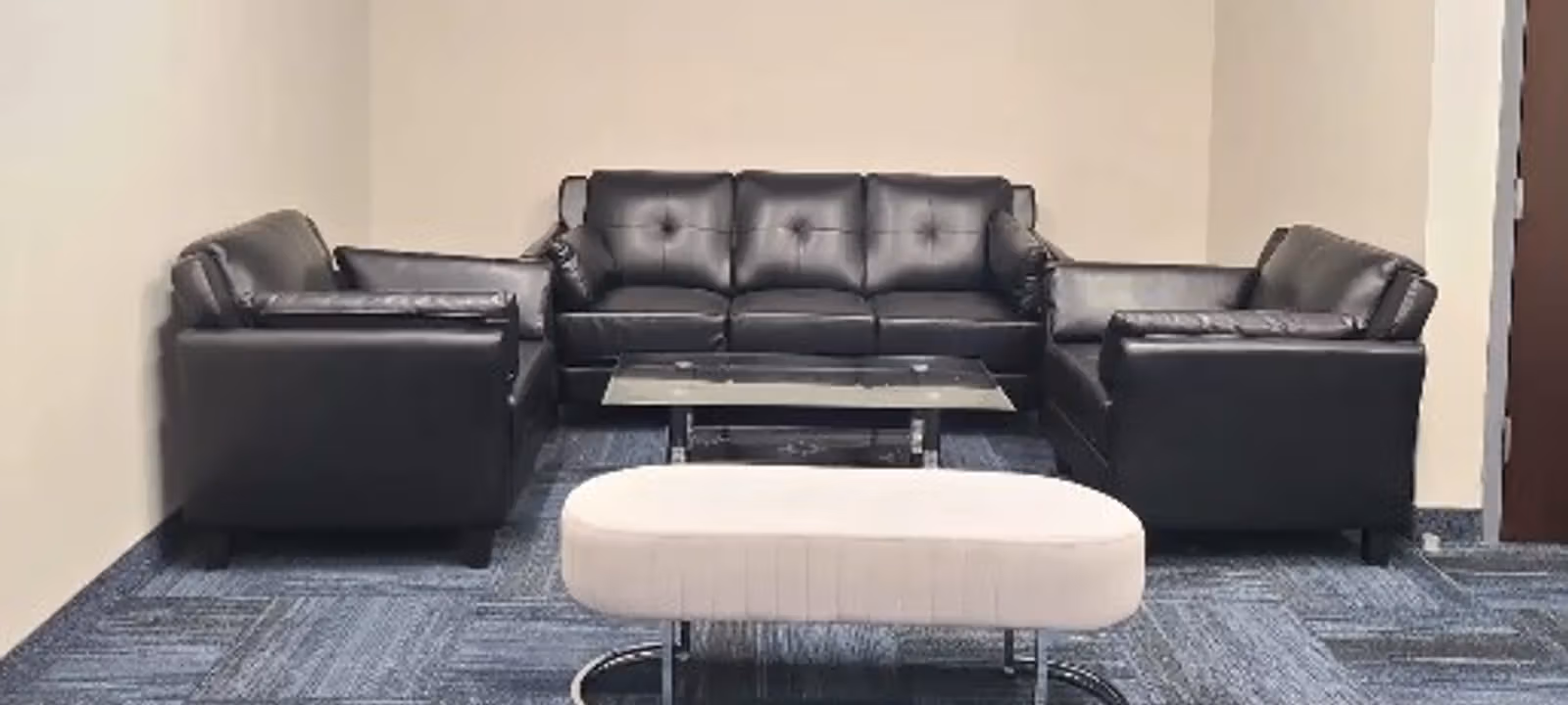 55 Commerce Valley Dr W, Thornhill - Image 1