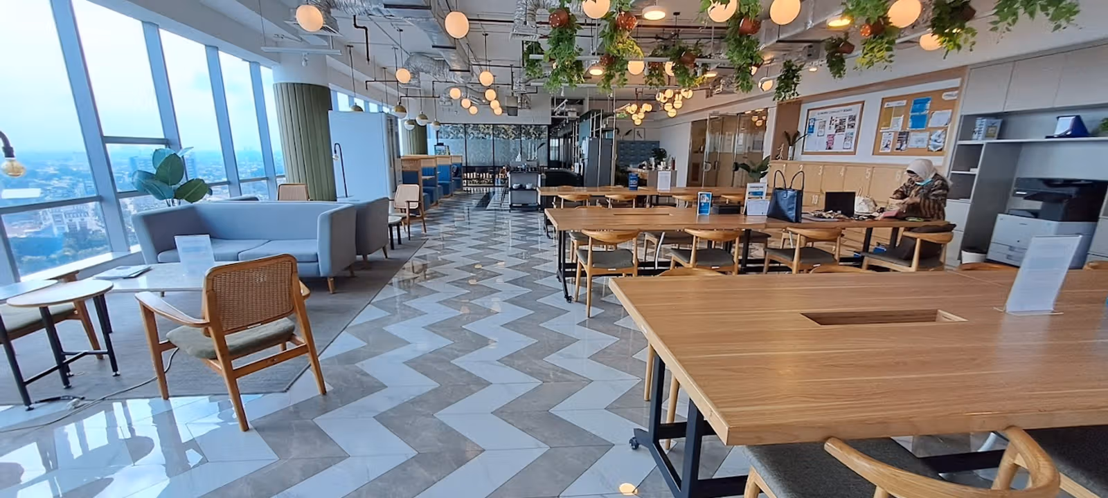 https://officehub.s3.amazonaws.com/Assets/images/1813/Serviced-Office-%28Creative%29-Dki-Jakarta-South-Jakarta-Jl-Sultan-Iskandar-Muda-Kav-Vta-2023-02-27.jpg