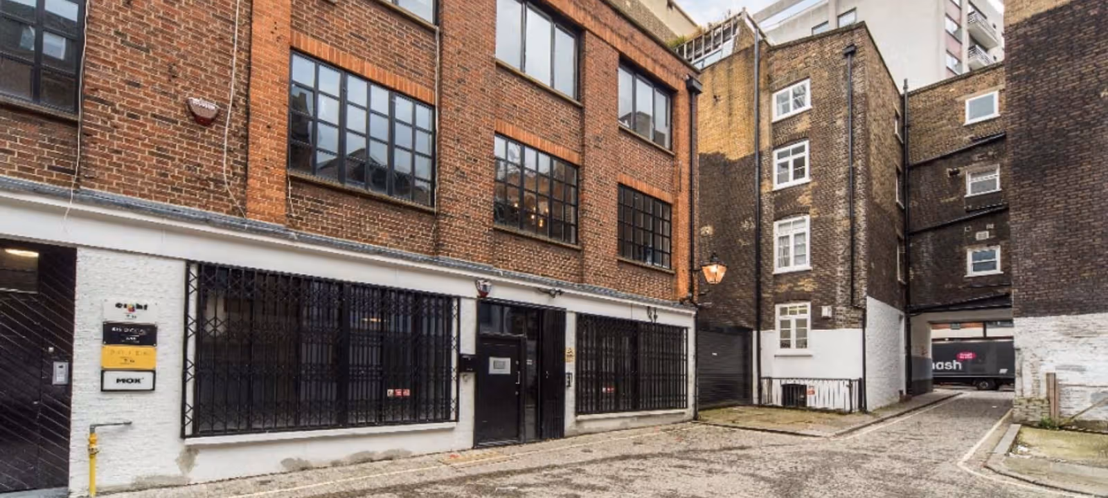 7 - 10 Charlotte Mews, Greater London - Image 1