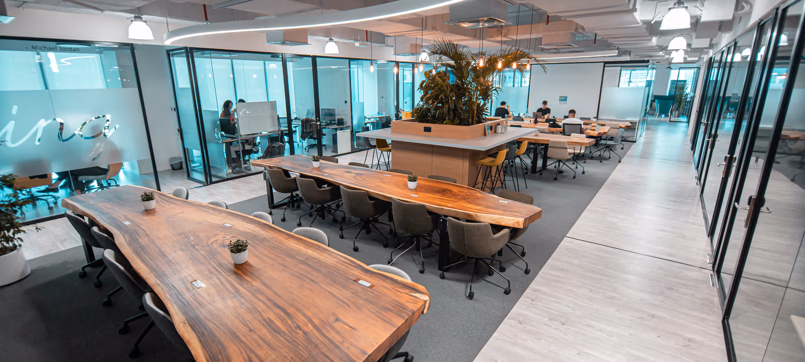 Sahel, Jumeirah Lake Tower - Image 1