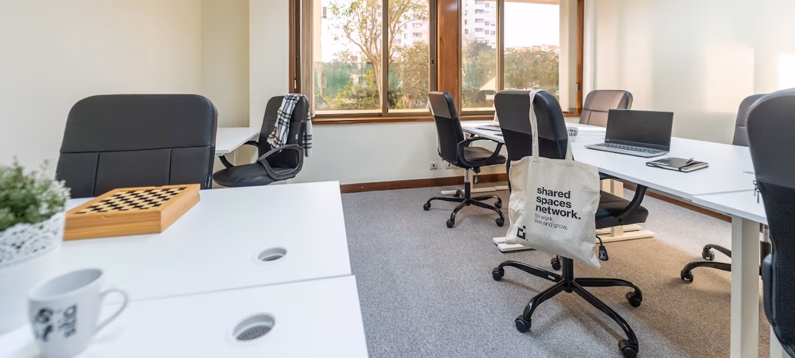https://officehub.s3.amazonaws.com/Assets/images/19057/Serviced-Office-%28Creative%29-Estremadura-Lisbon-Pra%C3%A7a-Nuno-Rodrigues-dos-Santos-7Sete_Rios_162.jpg