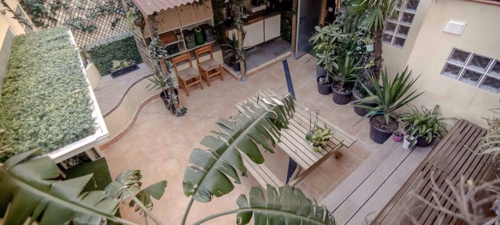 68 Carrer De La Marina, Barcelona - Image 1