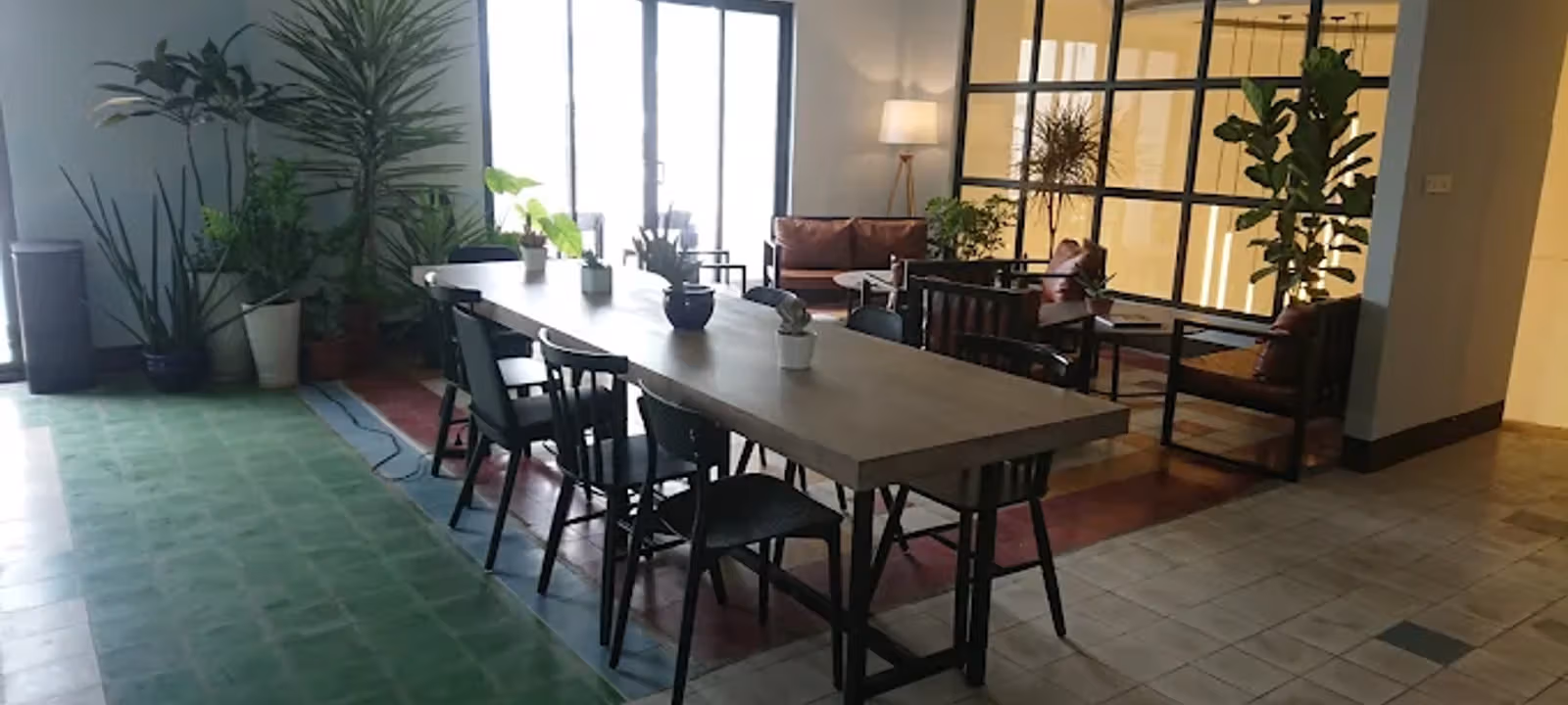 https://officehub.s3.amazonaws.com/Assets/images/2110/Serviced-Office-%28Creative%29-Ho-Chi-Minh-City-District-1-20-Nguyen-Thi-Minh-Khai-unnamed-8.webp