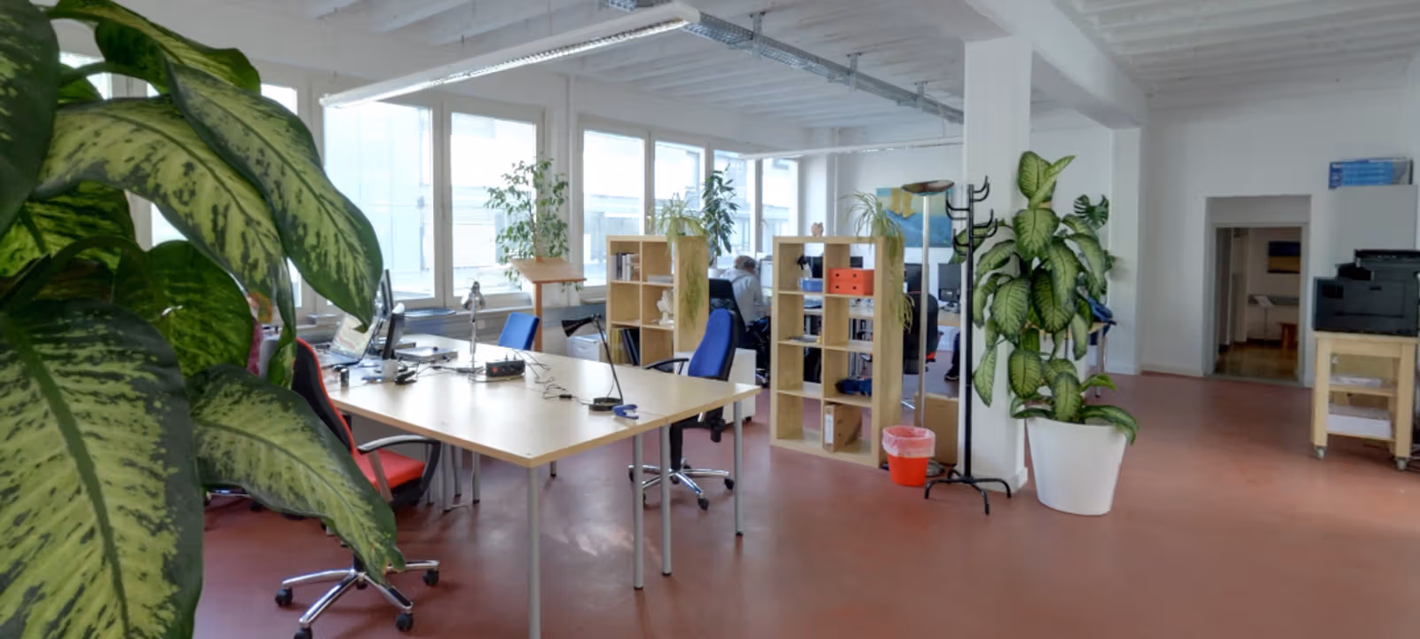 https://officehub.s3.amazonaws.com/Assets/images/21319/Coworking-Space--Stuttgart-Gutenbergstrasse-77aScreenshot%202023-06-30%20150128.png