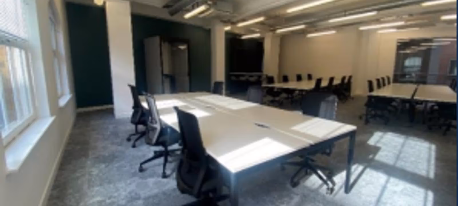 https://officehub.s3.amazonaws.com/Assets/images/22132/Serviced-Office-%28Classic%29-London-Farringdon-30-31-Cowcross-StreetScreenshot%202023-07-14%20at%2010.53.44.png