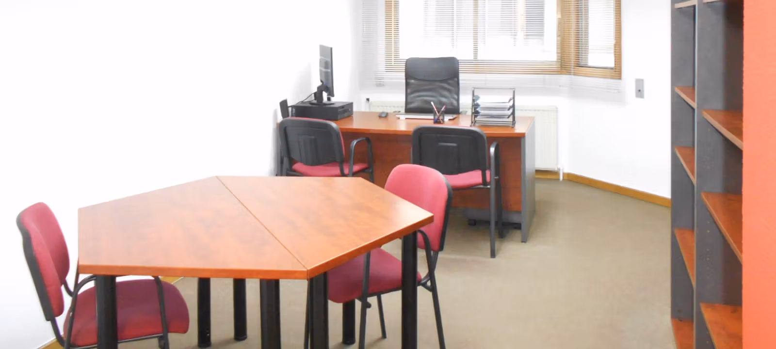 2 Calle Alférez Provisional, León - Image 1