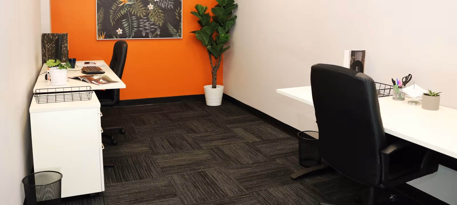 https://officehub.s3.amazonaws.com/Assets/images/23508/Serviced-Office-%28Classic%29-QLD-Brendale-221-Leitchs-RdDownstairs-orange-room-G6-1.jpg