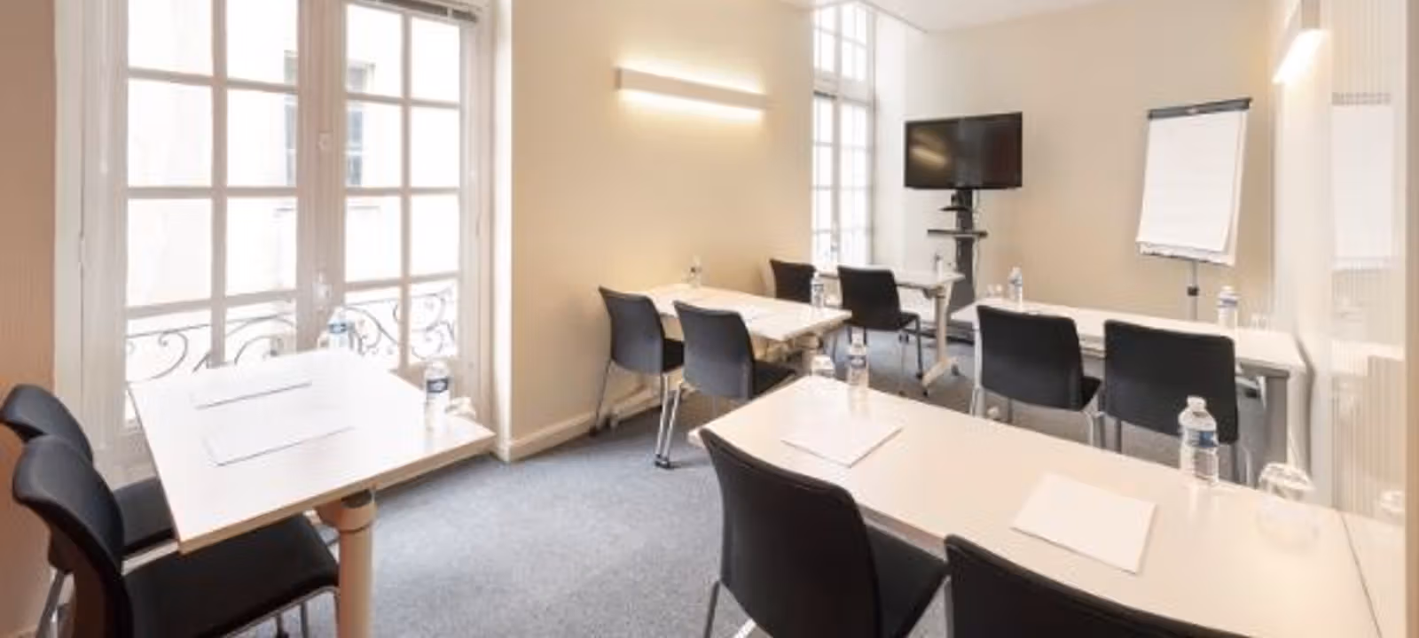 https://officehub.s3.amazonaws.com/Assets/images/25328/Coworking-Space--Nantes-1-Rue-Du-Guesclingalerie-photos-1-1658999156.jpg
