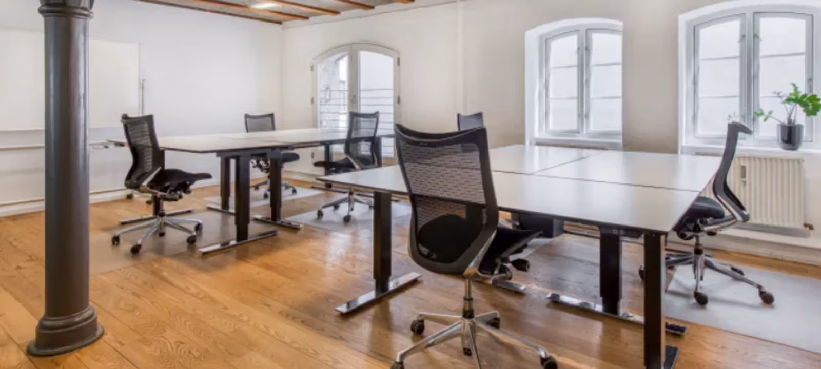 93 Lombard Ave, Winnipeg - Image 1