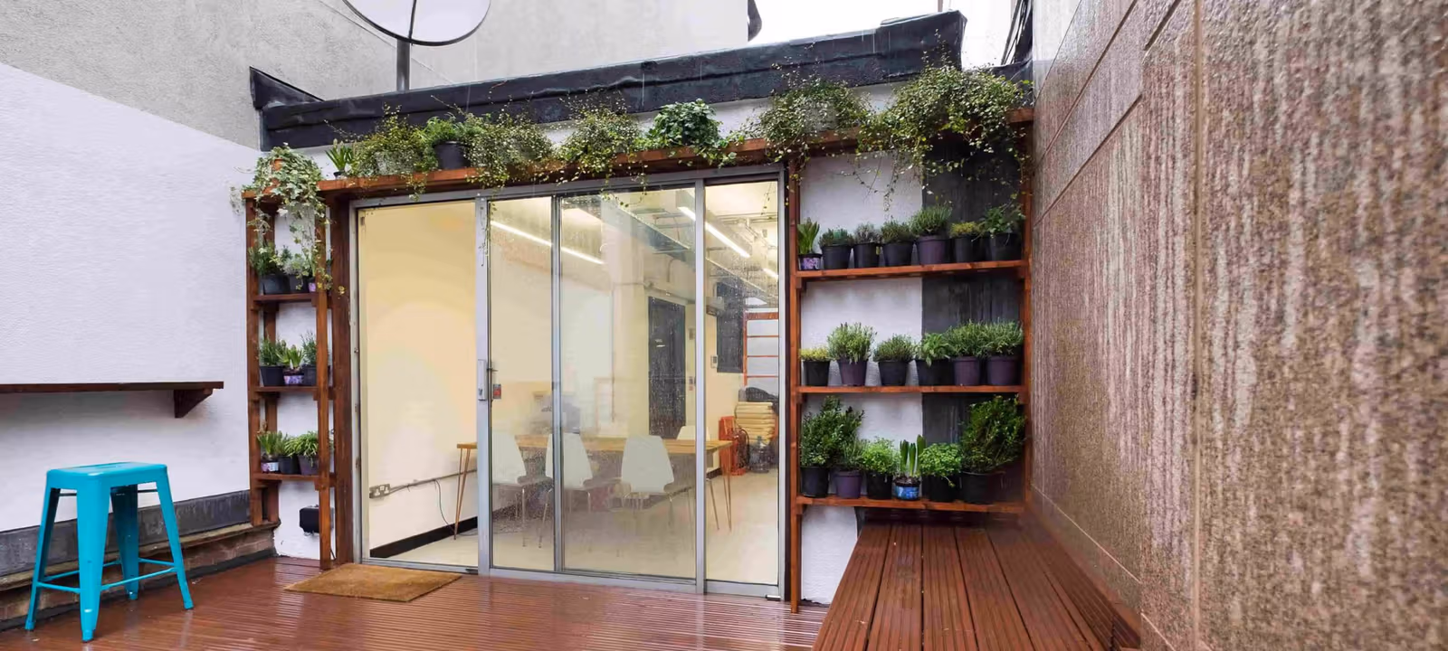 10 Clothier Street, Greater London - Image 1