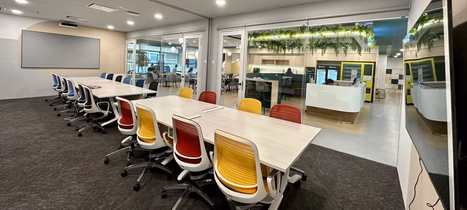 https://officehub.s3.amazonaws.com/Assets/images/30093/Coworking-Space-Kuala-Lumpur-Kl-Eco-City-Mercu-3-Jalan-Bangsar0ea67b0d-0a89-46d7-b08c-58eda13b345e.jpeg