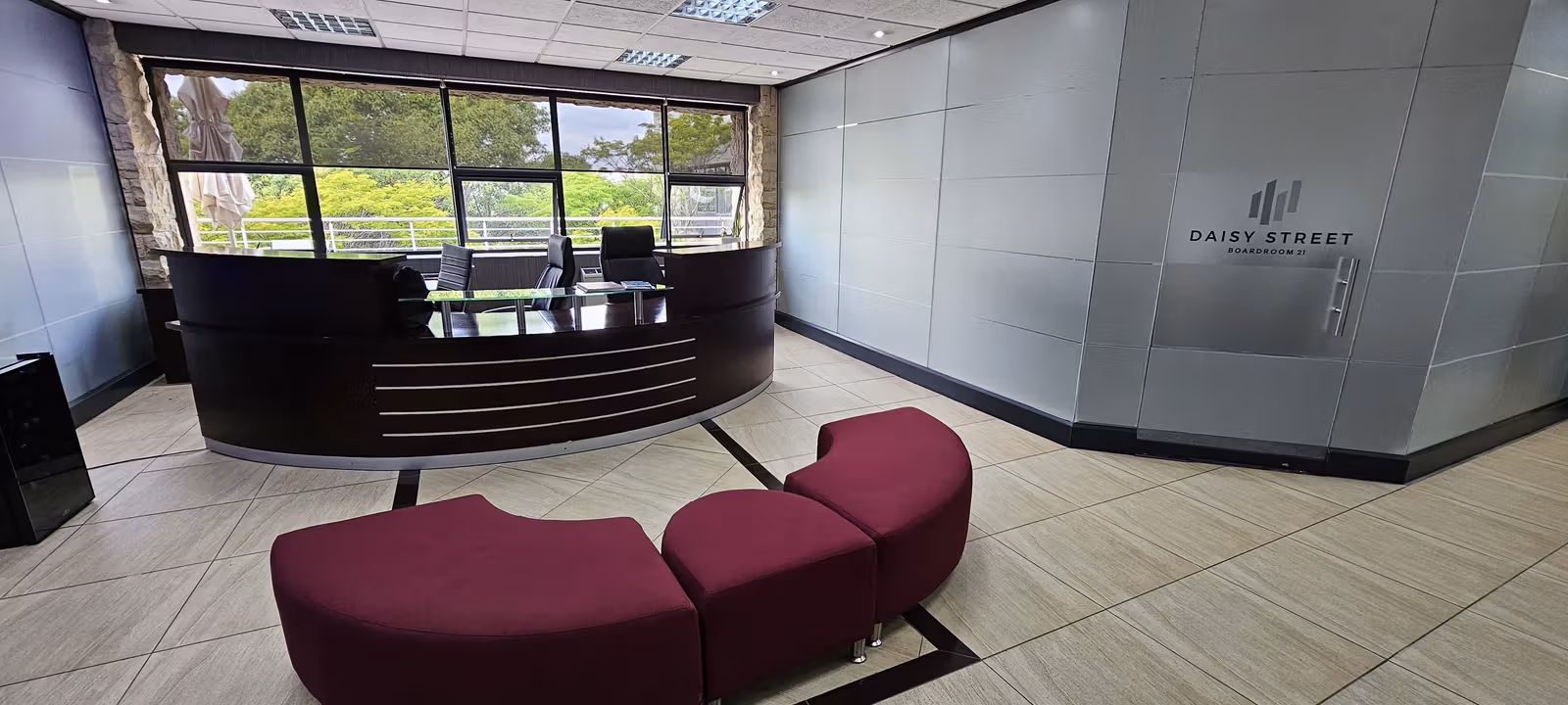 https://officehub.s3.amazonaws.com/Assets/images/31910/Conventional-Workspace-GP-Sandton-135-Daisy-Street-Suite-21-15.jpg
