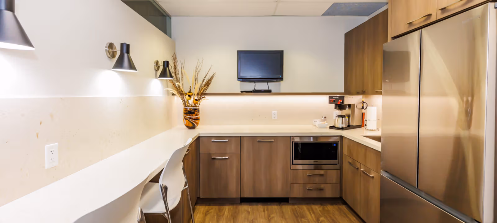 1925 18 Ave Ne, Calgary - Image 1