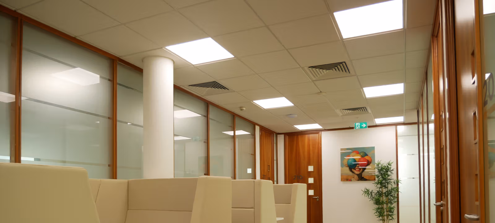 5 Oaks Court Warwick Road, Borehamwood - Image 1