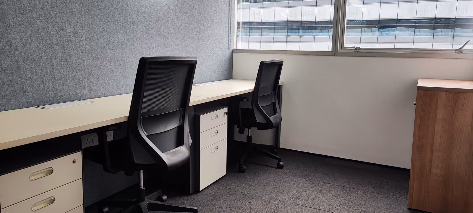 https://officehub.s3.amazonaws.com/Assets/images/38121/Serviced-Office-%28Classic%29-Kowloon-Cheung-Sha-Wan-833-Cheung-Sha-Wan-Road-Office-1.jpg