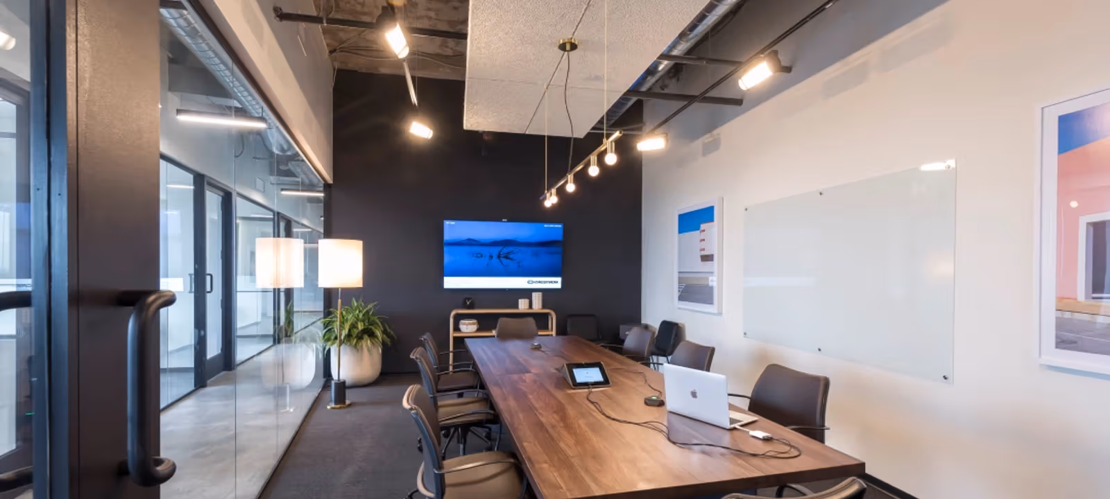 https://officehub.s3.amazonaws.com/Assets/images/3827/Serviced-Office-%28Creative%29-GA-Atlanta-3424-Peachtree-Road-Ne-649a22c02913d6070b2d487a.webp