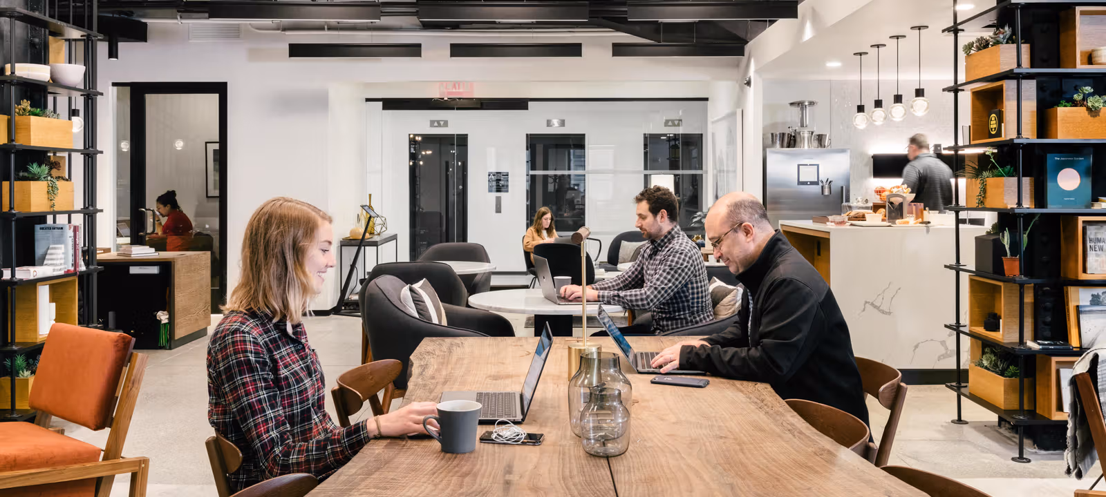 215 Park Avenue South, New York - Image 1