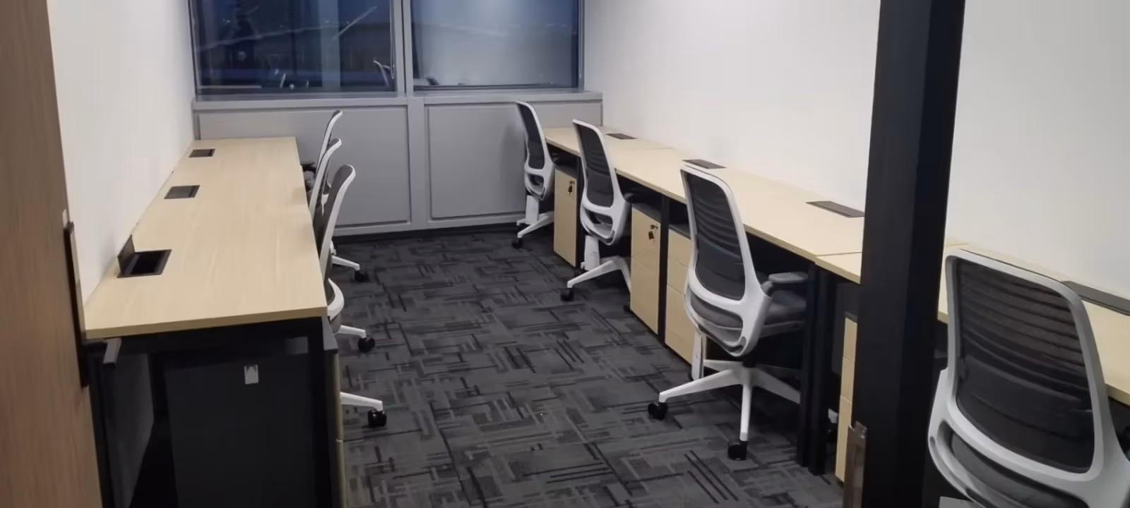 https://officehub.s3.amazonaws.com/Assets/images/3907/Coworking-Space-Raffles-Place-Singapore-16-Collyer-Quay-d914dc46-3643-4505-9fa2-5f45a647d34d.webp