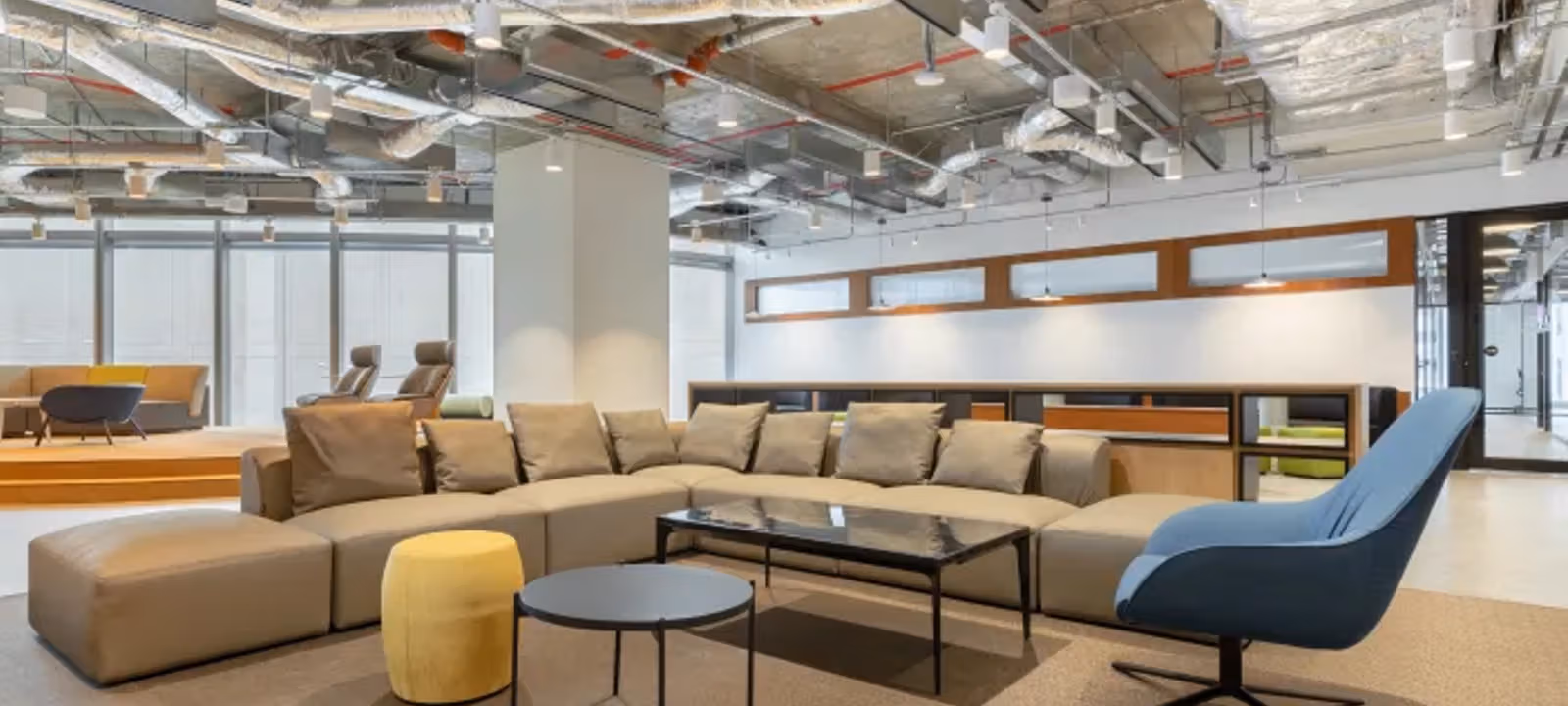 2 Schwarzenbergplatz, Vienna - Image 1