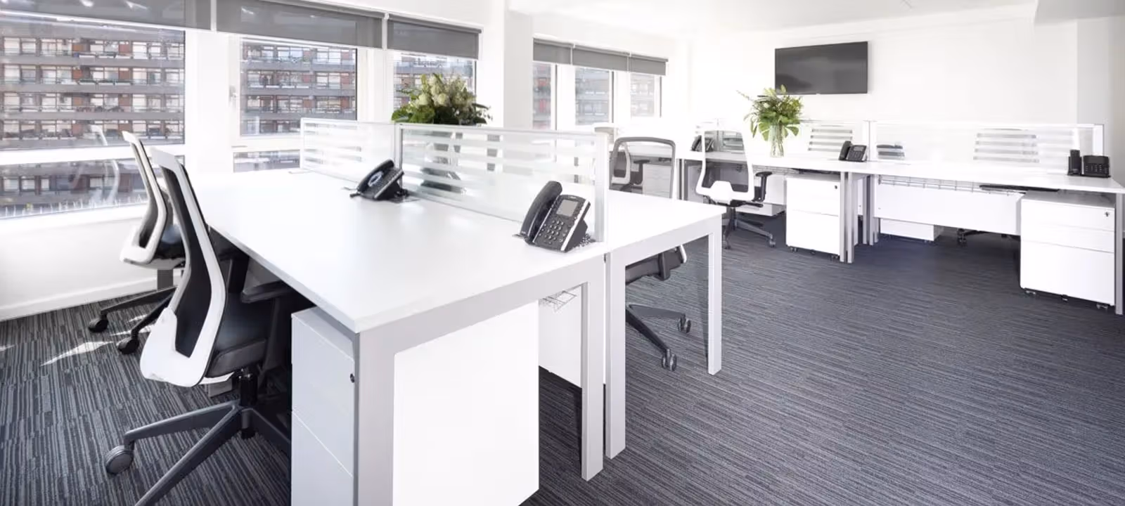 https://officehub.s3.amazonaws.com/Assets/images/4010/Serviced-Office-%28Classic%29-London-Barbican-45-Beech-Street-FlexibleWorkspaceBarbican.webp