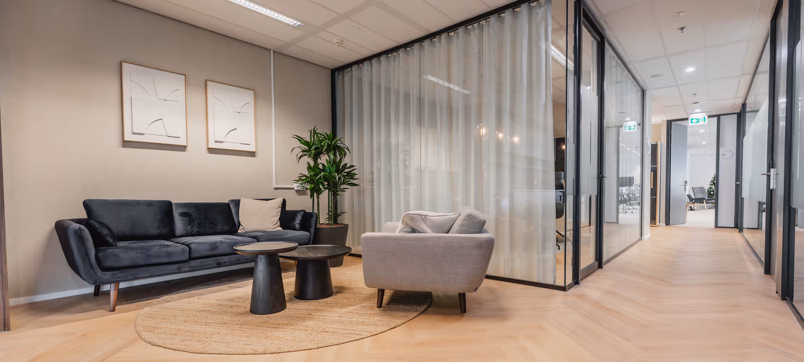 https://officehub.s3.amazonaws.com/Assets/images/40251/Serviced-Office-%28Classic%29-Utrecht-Utrecht-15-97-Vliegend-Hertlaan-OfficeVliegendHertlaan1510.jpg