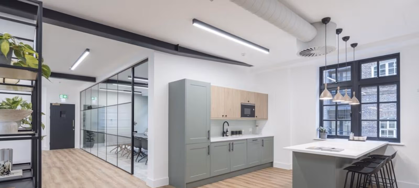 39 Earlham St, London - Image 1