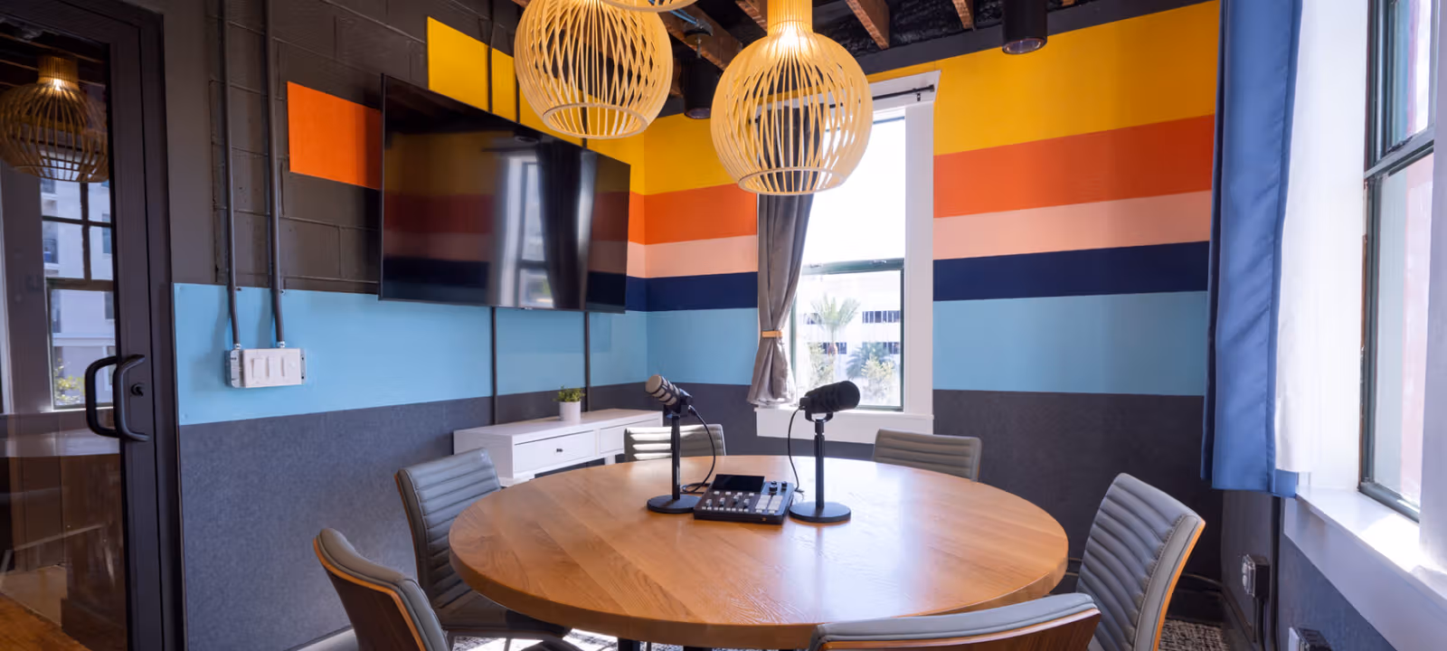 15 8th Street North, St Petersburg - Image 1