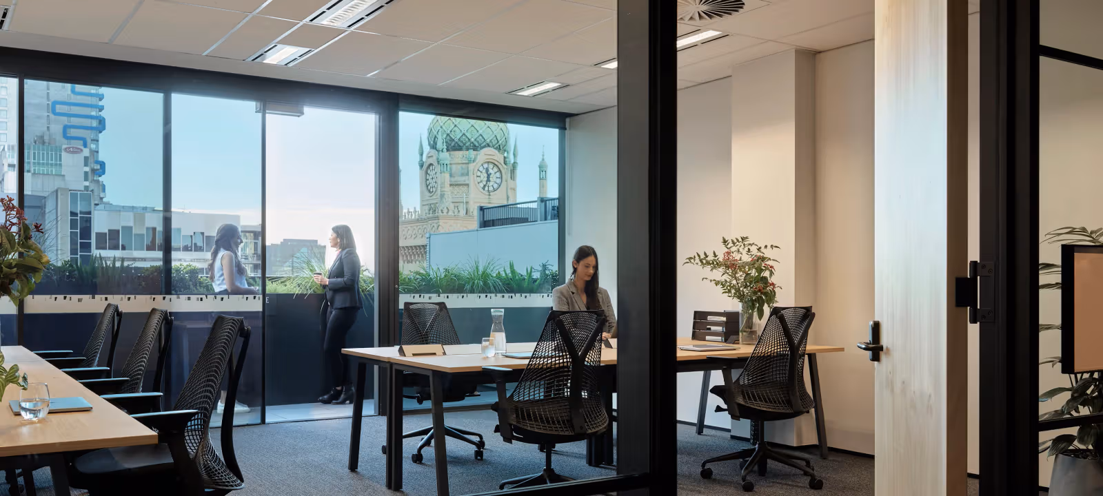 https://officehub.s3.amazonaws.com/Assets/images/44466/Serviced-Office-%28Classic%29-VIC-Melbourne-180-Flinders-Street-HUB180FlindersSt070421164659.webp