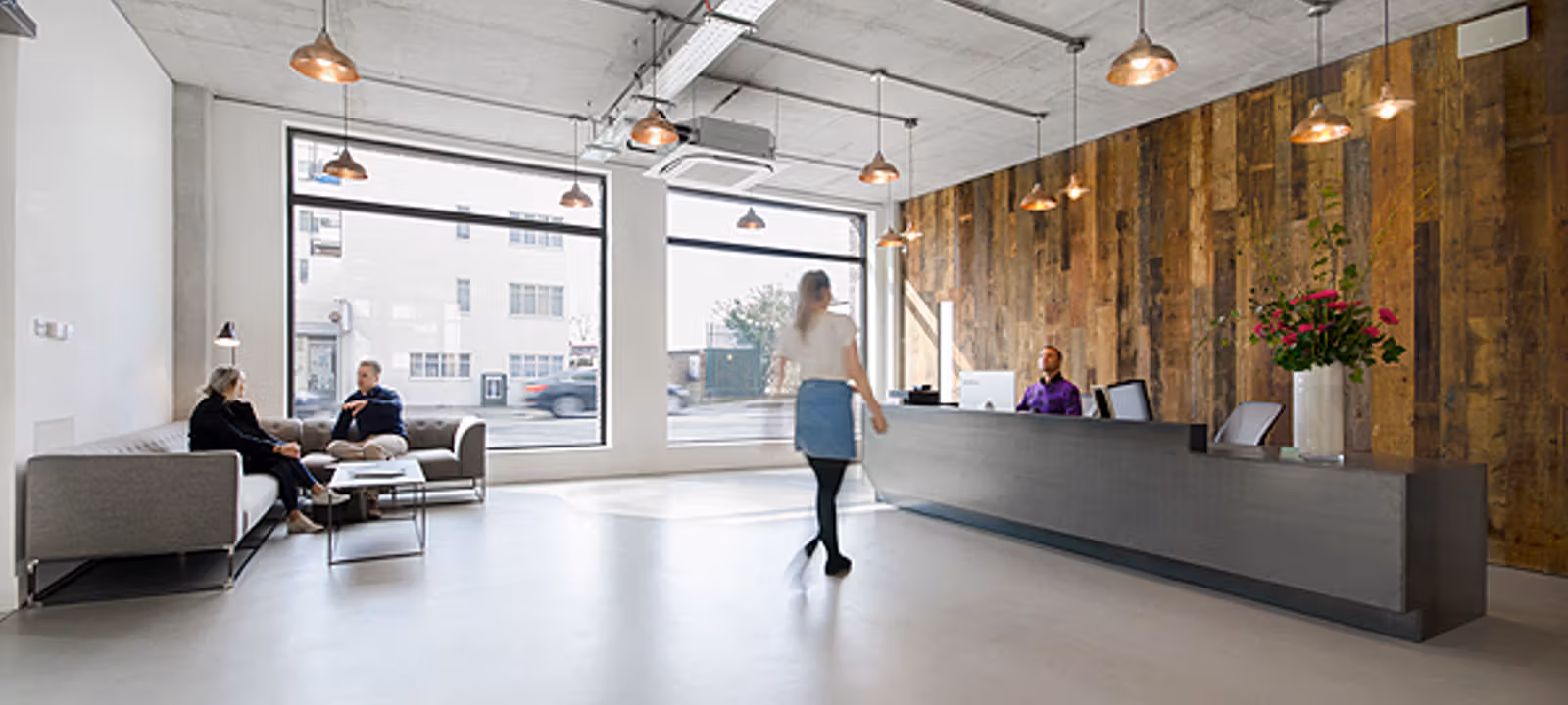 https://officehub.s3.amazonaws.com/Assets/images/4534/Serviced-Office-%28Creative%29-London-Ladbroke-Grove-332-Ladbroke-Grove-GUreception01.jpg