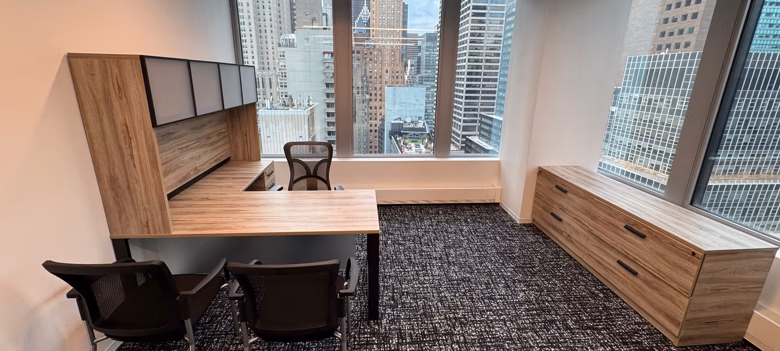 825 3rd Avenue, New York - Image 1