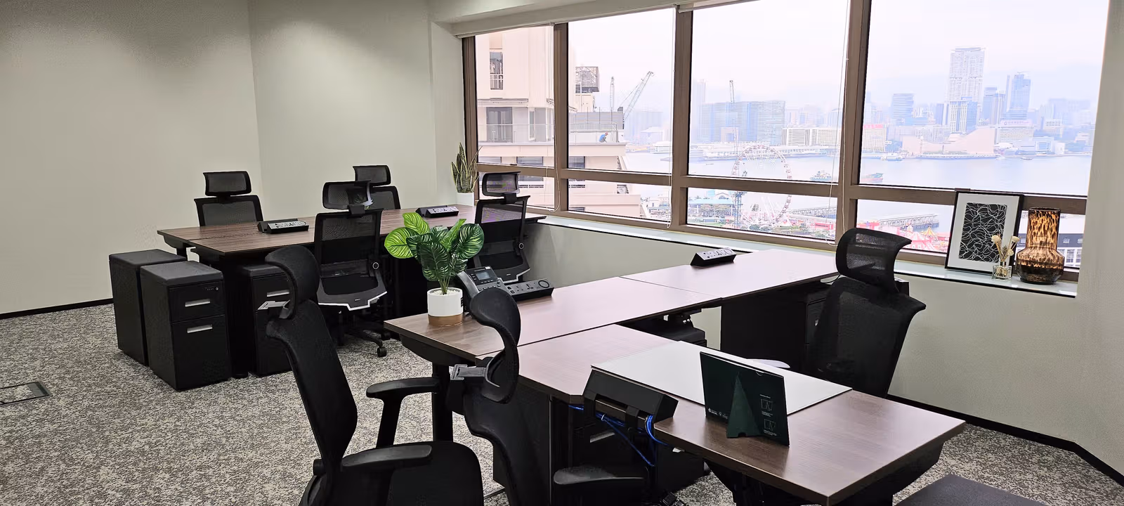 https://officehub.s3.amazonaws.com/Assets/images/45487/Coworking-Space-Hong-Kong-Island-Hong-Kong-DES-Voeux-Road-Central-WhatsApp-Image-2025-01-23-at-11.18.30-1.jpeg