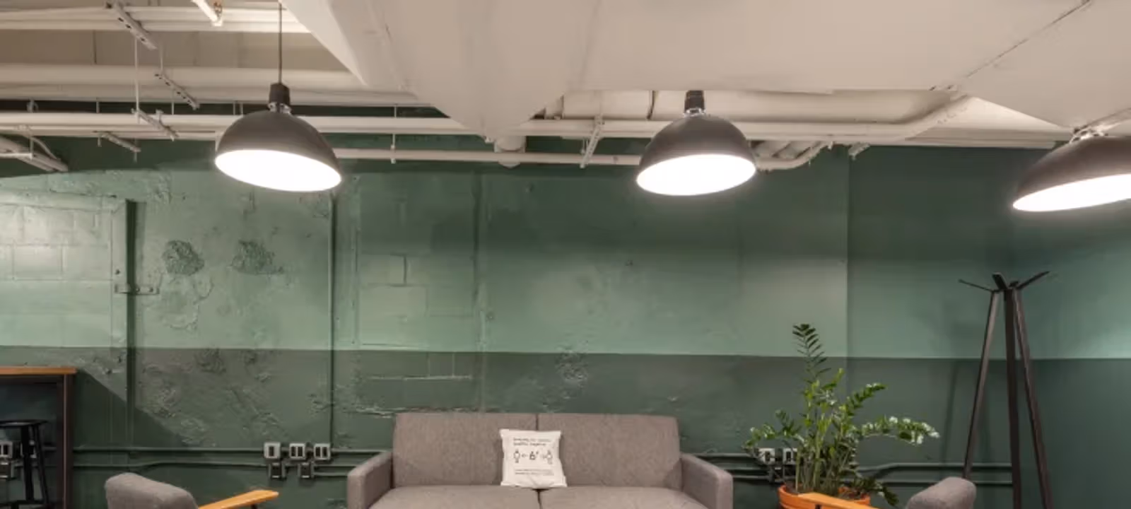 https://officehub.s3.amazonaws.com/Assets/images/48162/Serviced-Office-%28Classic%29-CA-San-Francisco-71-Stevenson-Street-Spaces109S5thSt5705BrooklynUnitedStatesCouches-14.webp
