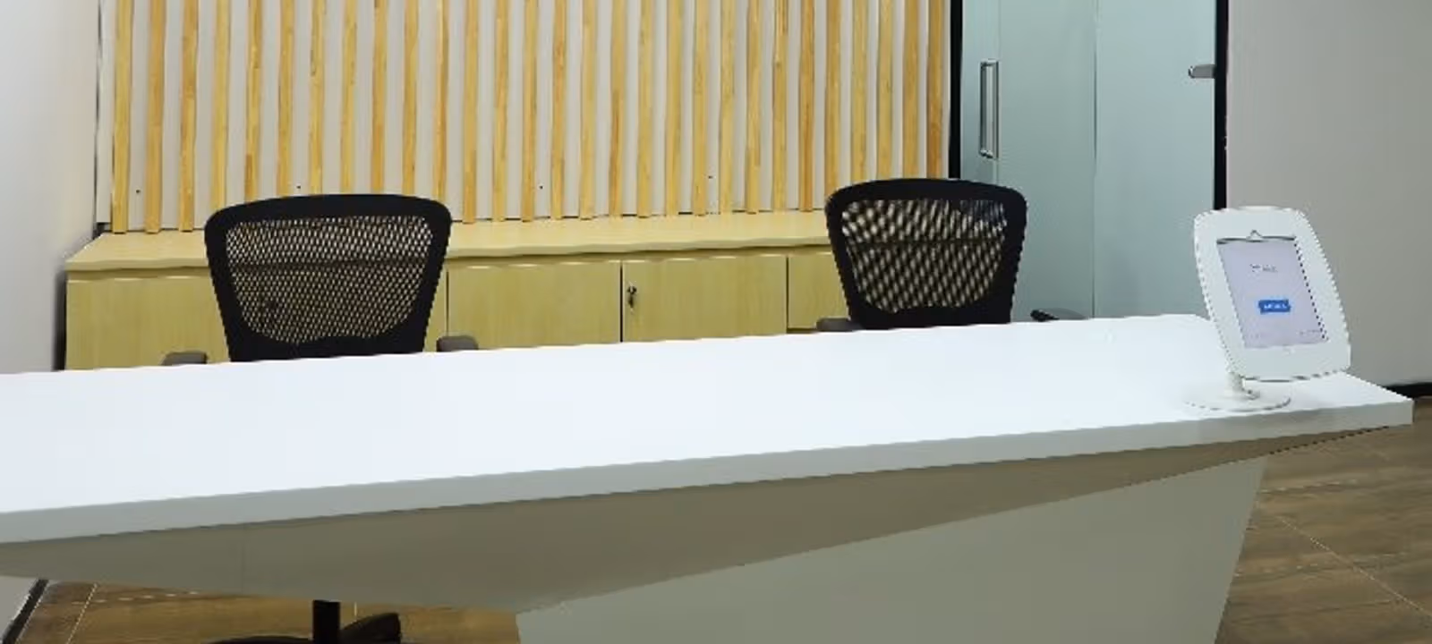 https://officehub.s3.amazonaws.com/Assets/images/48194/Serviced-Office-%28Classic%29-Karnataka-Bengaluru-Marathalli-sarjapur-Ring-Road-Reception-area.jpeg