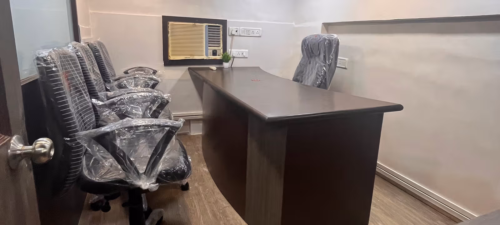 Andheri Link Road, Mumbai - Image 1