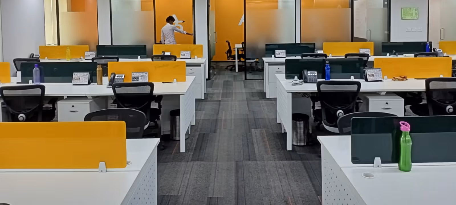 https://officehub.s3.amazonaws.com/Assets/images/49593/Serviced-Office-%28Classic%29-Karnataka-Bengaluru-Colony-New-515-New-Tippasandra-Workstations1.jpeg