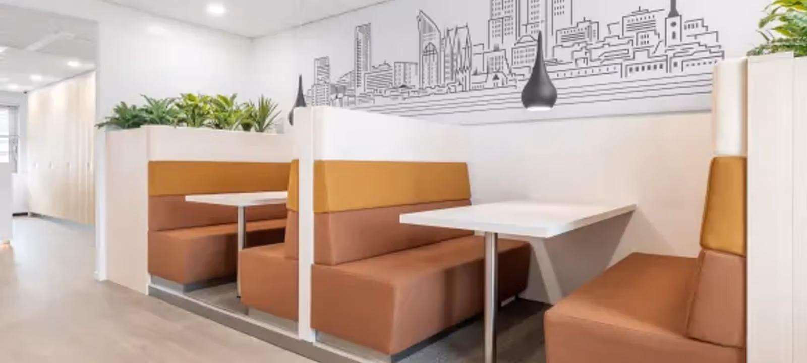 6-8 Longmarket, Canterbury - Image 1