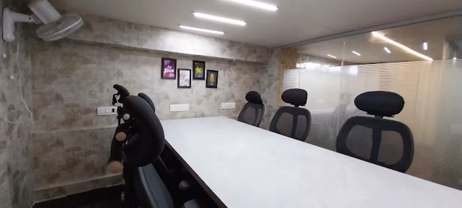 Jhandewalan Extension, New Delhi - Image 1