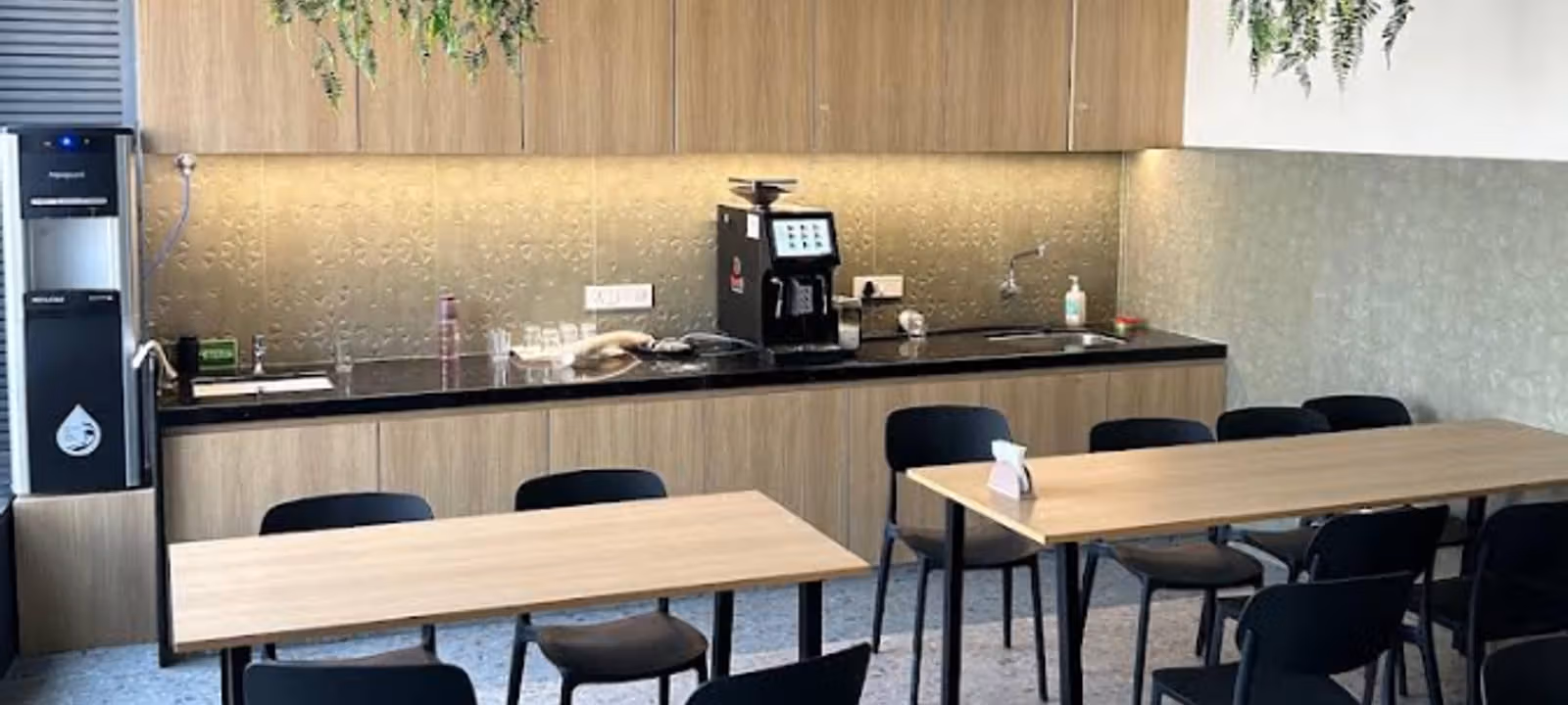 VKG Corporate Centre, Vkg Corporate Centre 601 Andheri - Kurla Rd Near Metro Station Chakala, Maharashtra - Image 1