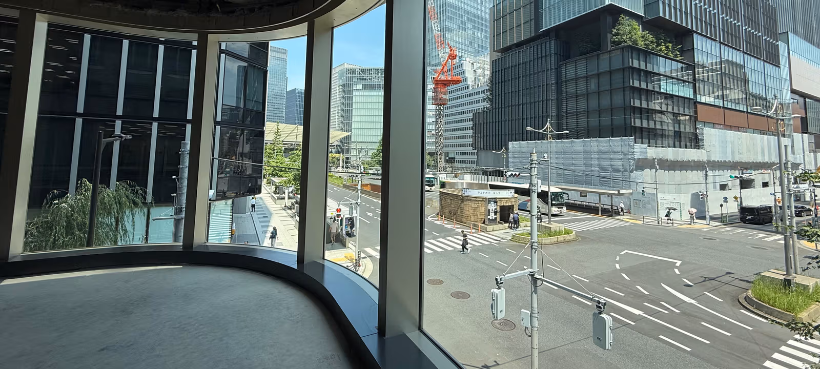 https://officehub.s3.amazonaws.com/Assets/images/52890/Serviced-Office-%28Classic%29-Tokyo-Chuo-City-1-Chome-1-1-Ky%C5%8Dbashi-2F-View-North-Side.jpg