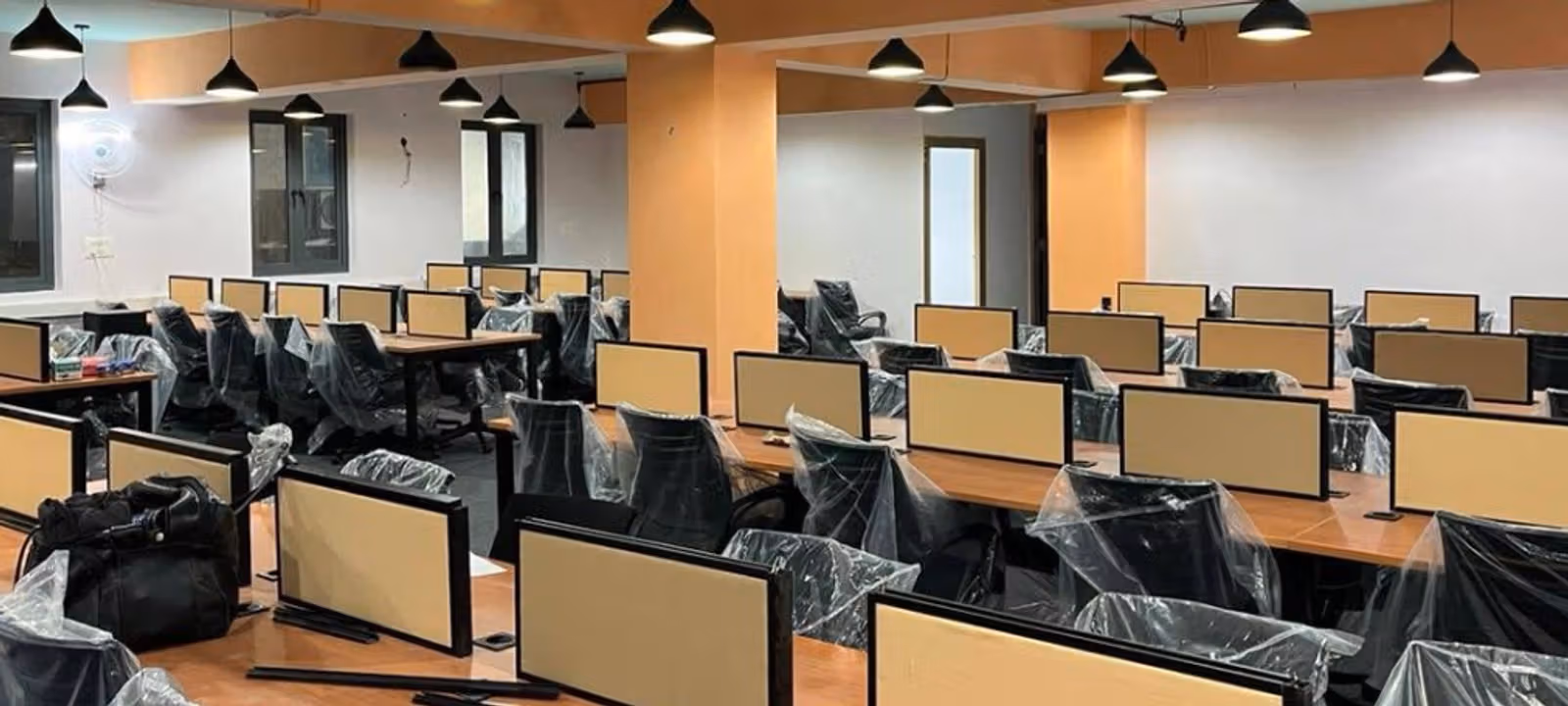 F4 F Block Sector 8, Noida - Image 1